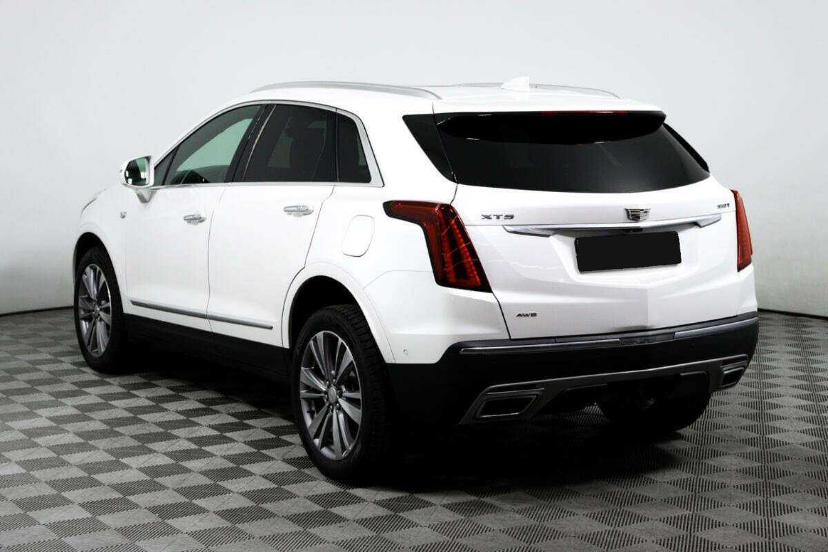 Купить Cadillac XT5 с пробегом. Фото: #4