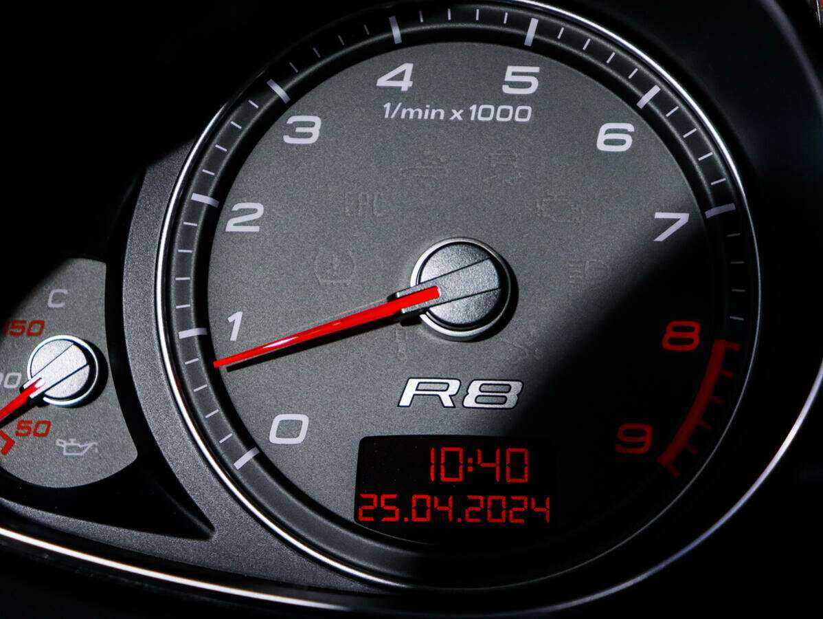 Купить Audi R8 с пробегом. Фото: #16