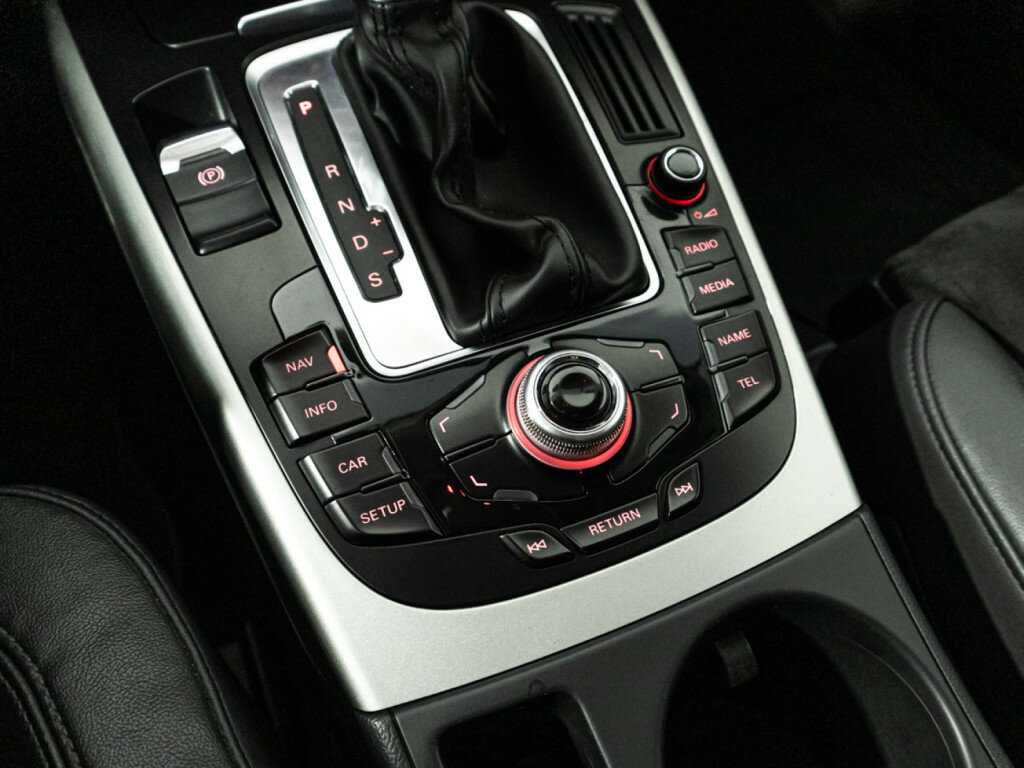 Купить Audi A4 с пробегом. Фото: #16