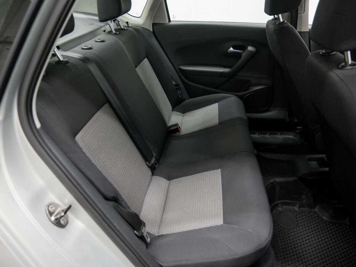 Купить Volkswagen Polo с пробегом. Фото: #8