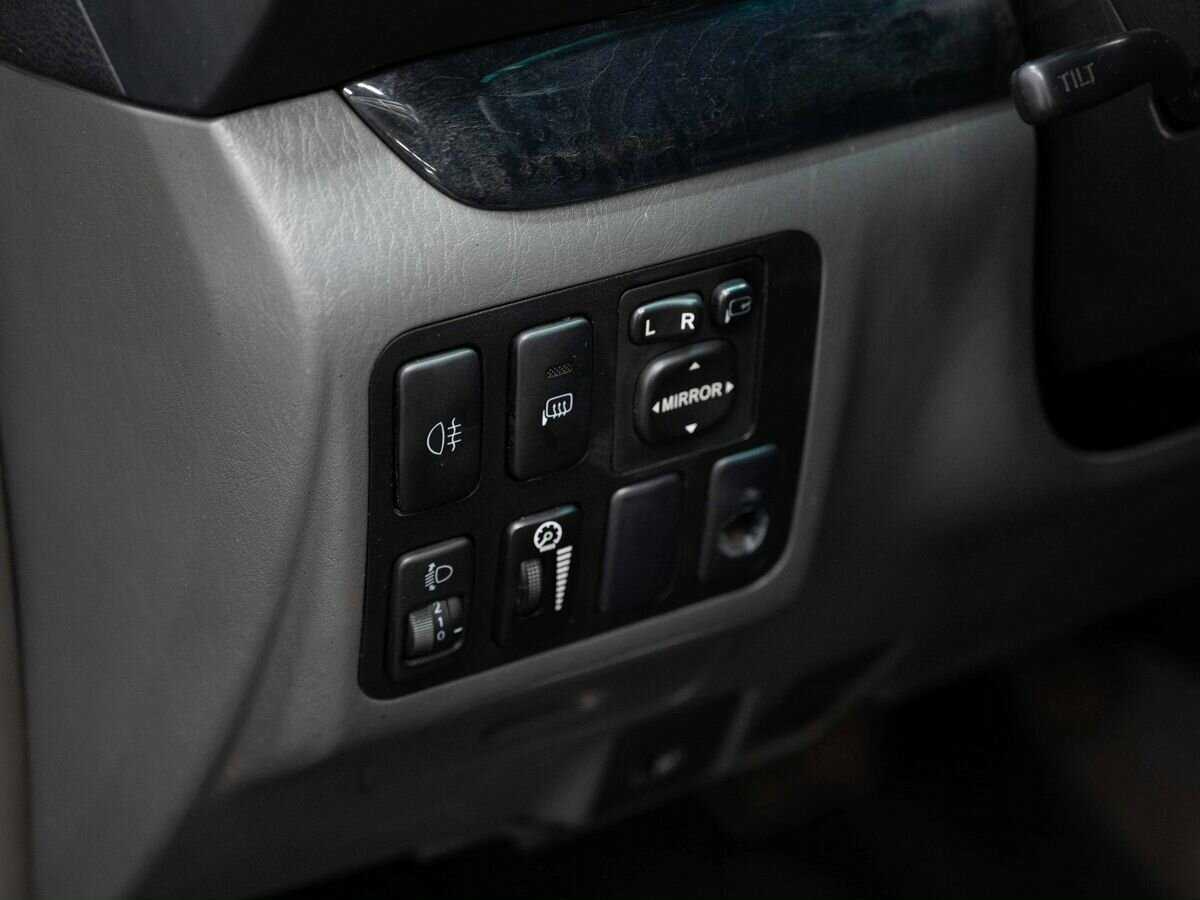 Купить Toyota Land Cruiser Prado с пробегом. Фото: #17