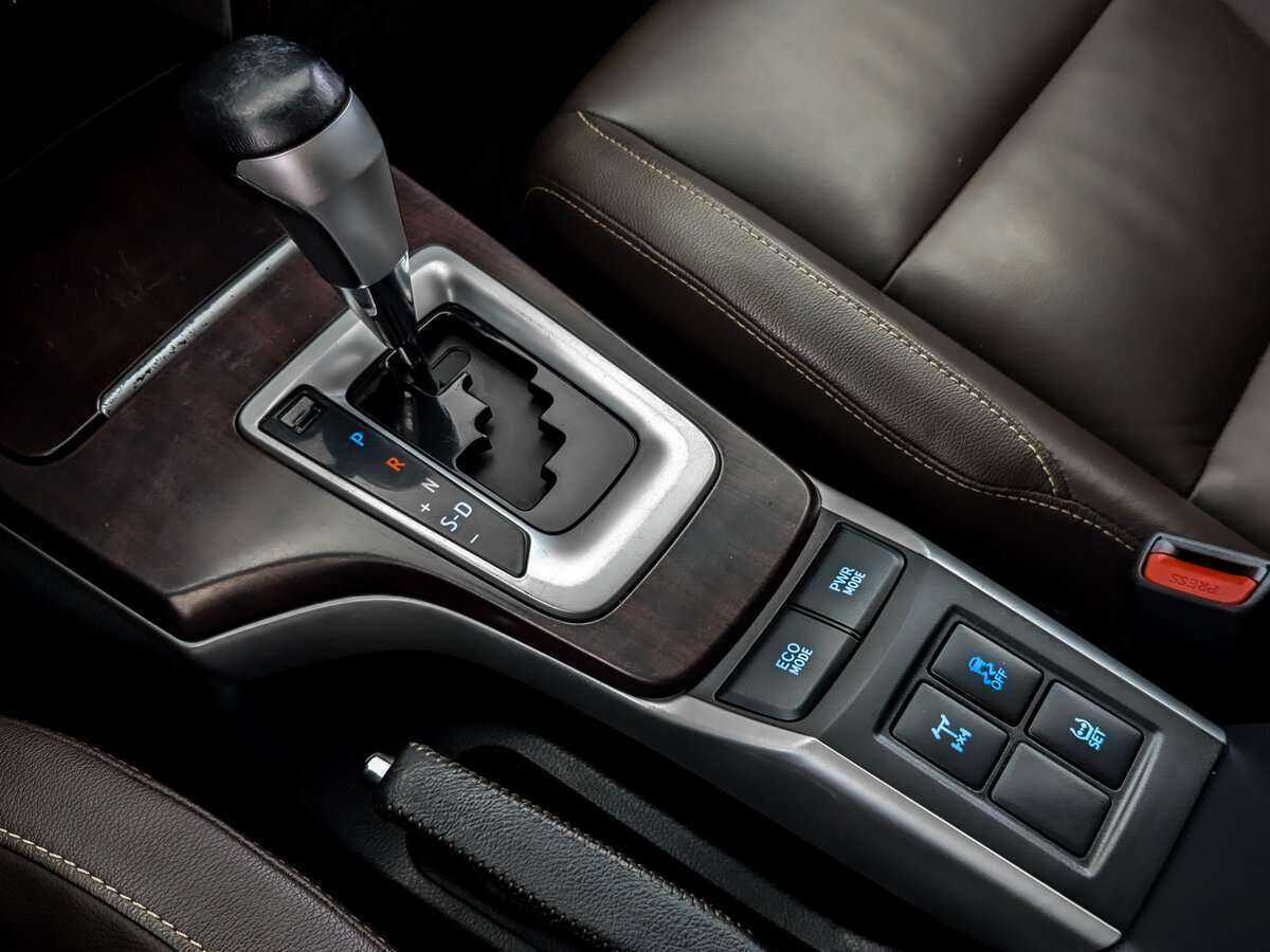Купить Toyota Fortuner с пробегом. Фото: #22