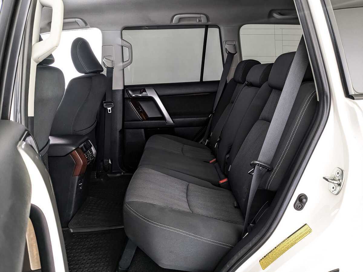 Купить Toyota Land Cruiser Prado с пробегом. Фото: #13