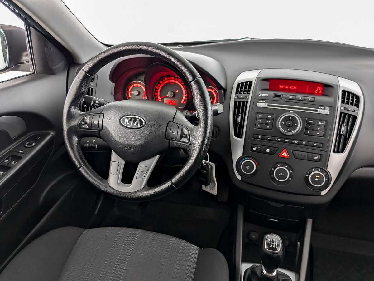 Купить Kia Ceed с пробегом. Фото: #20