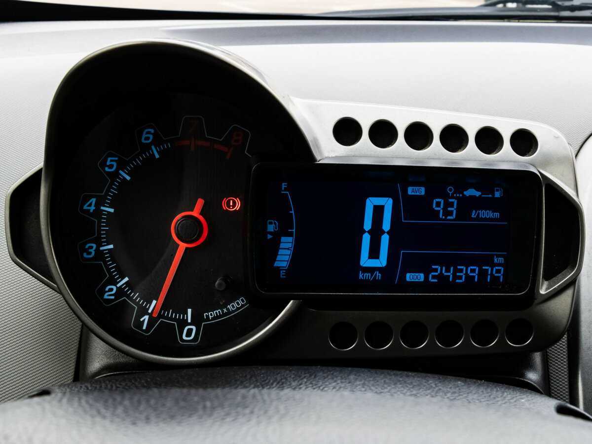 Купить Chevrolet Aveo с пробегом. Фото: #12