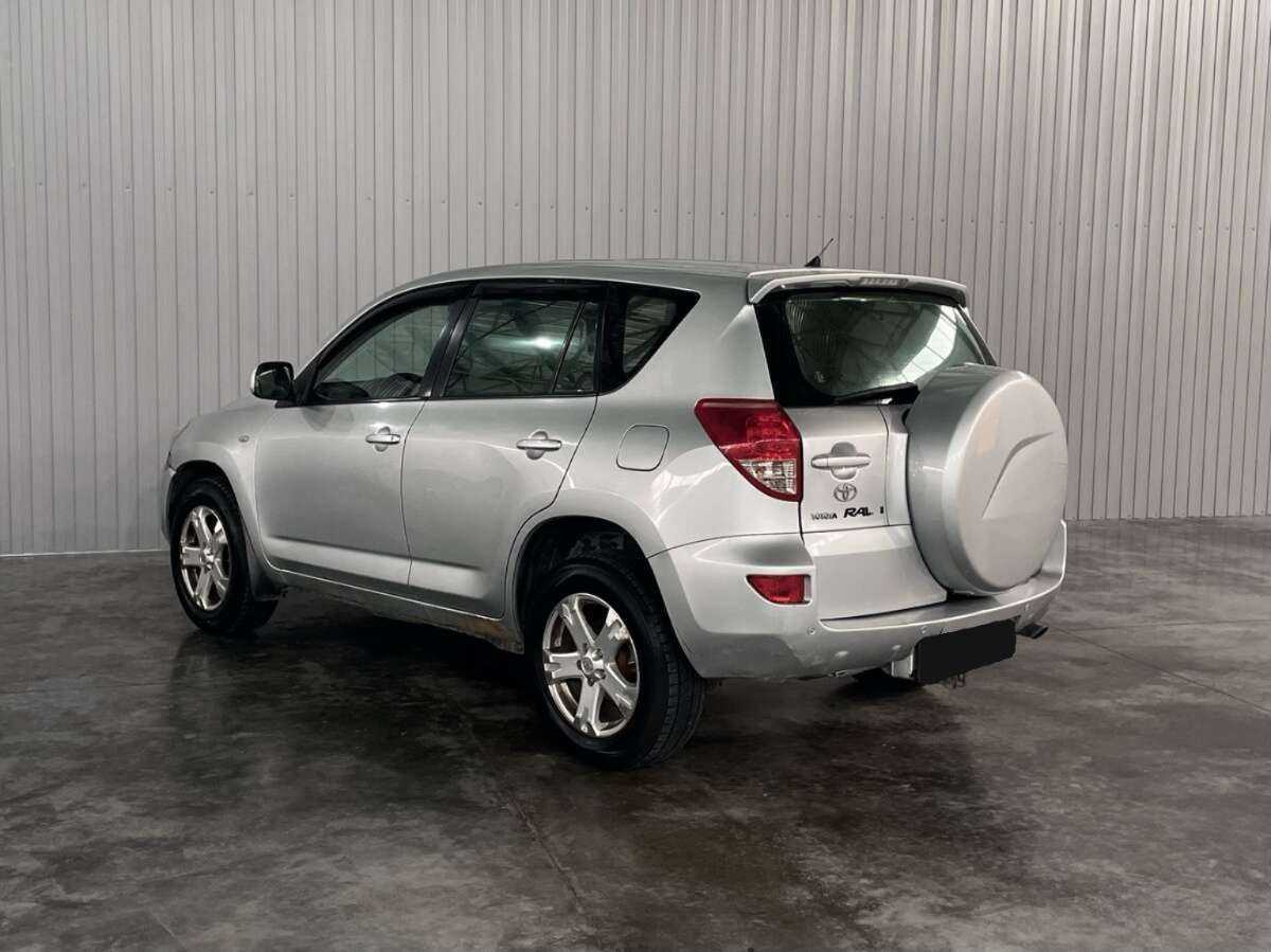 Купить Toyota RAV4 с пробегом. Фото: #6