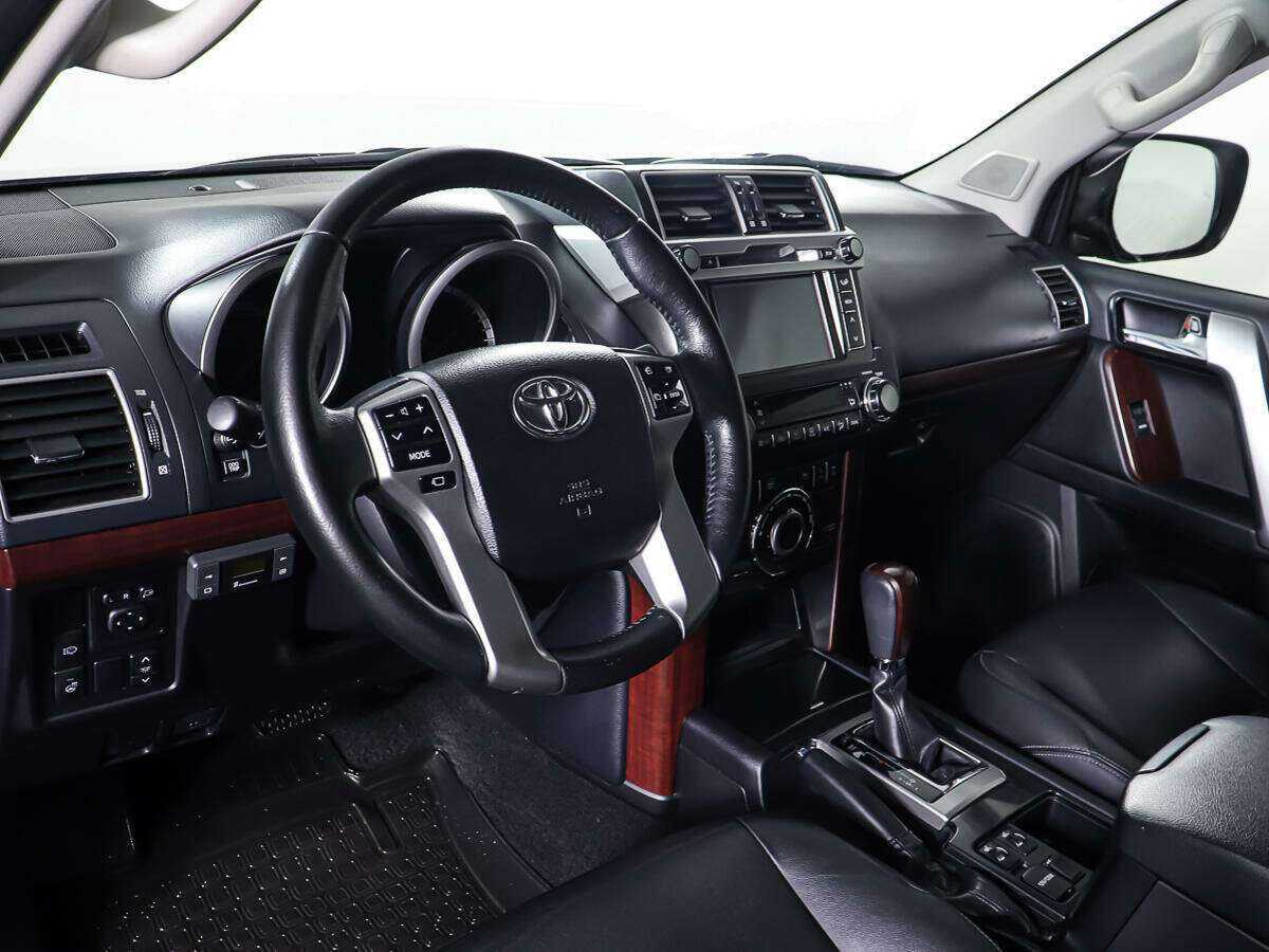 Купить Toyota Land Cruiser Prado с пробегом. Фото: #11