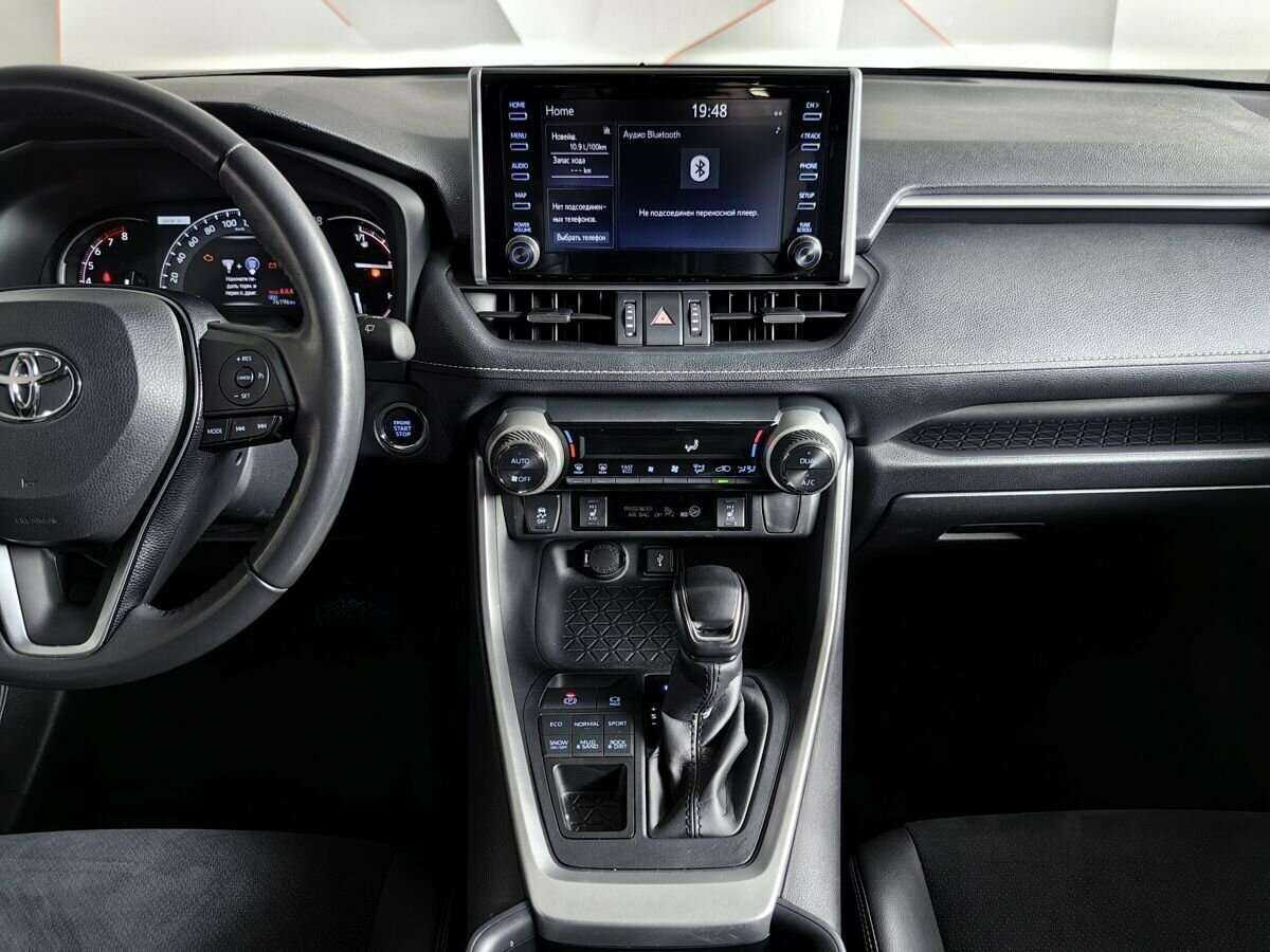 Купить Toyota RAV4 с пробегом. Фото: #10