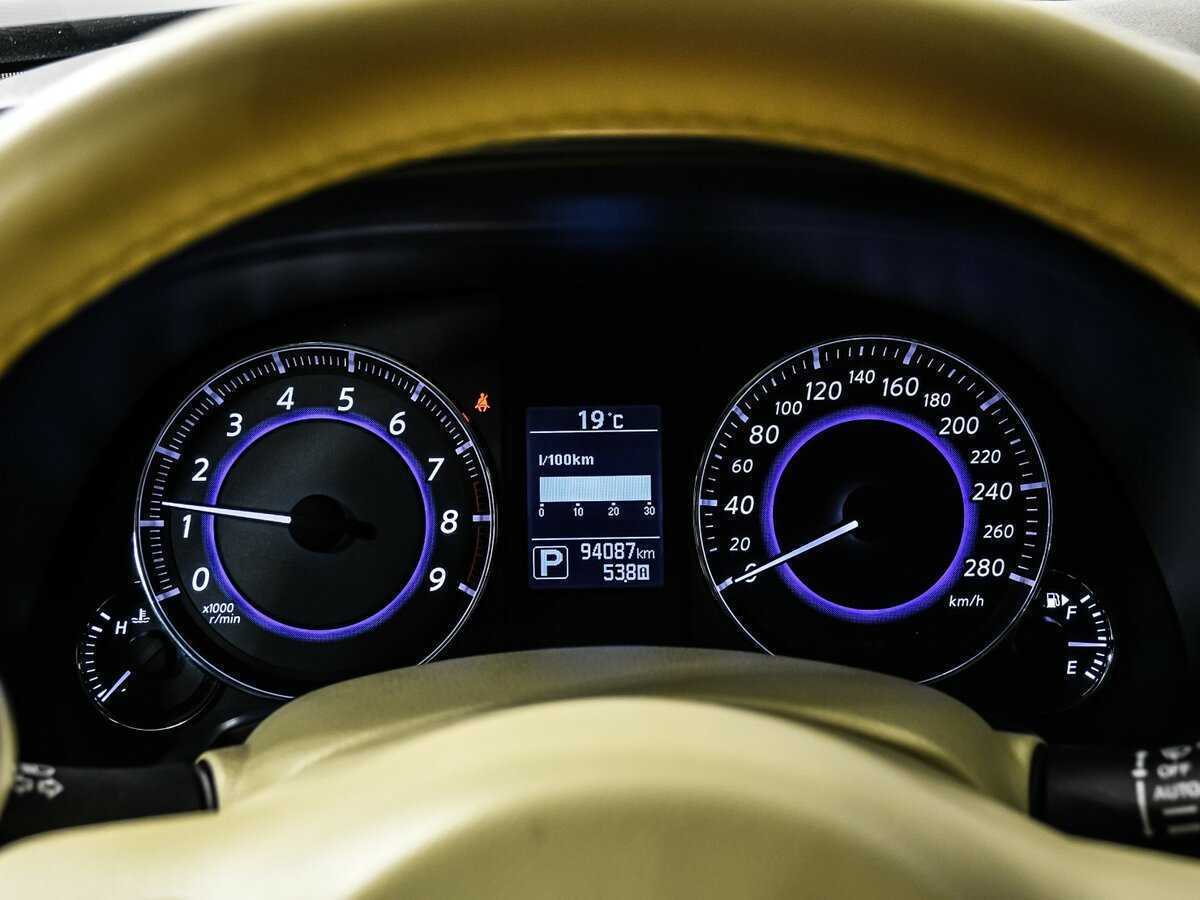 Купить Infiniti QX70 с пробегом. Фото: #9
