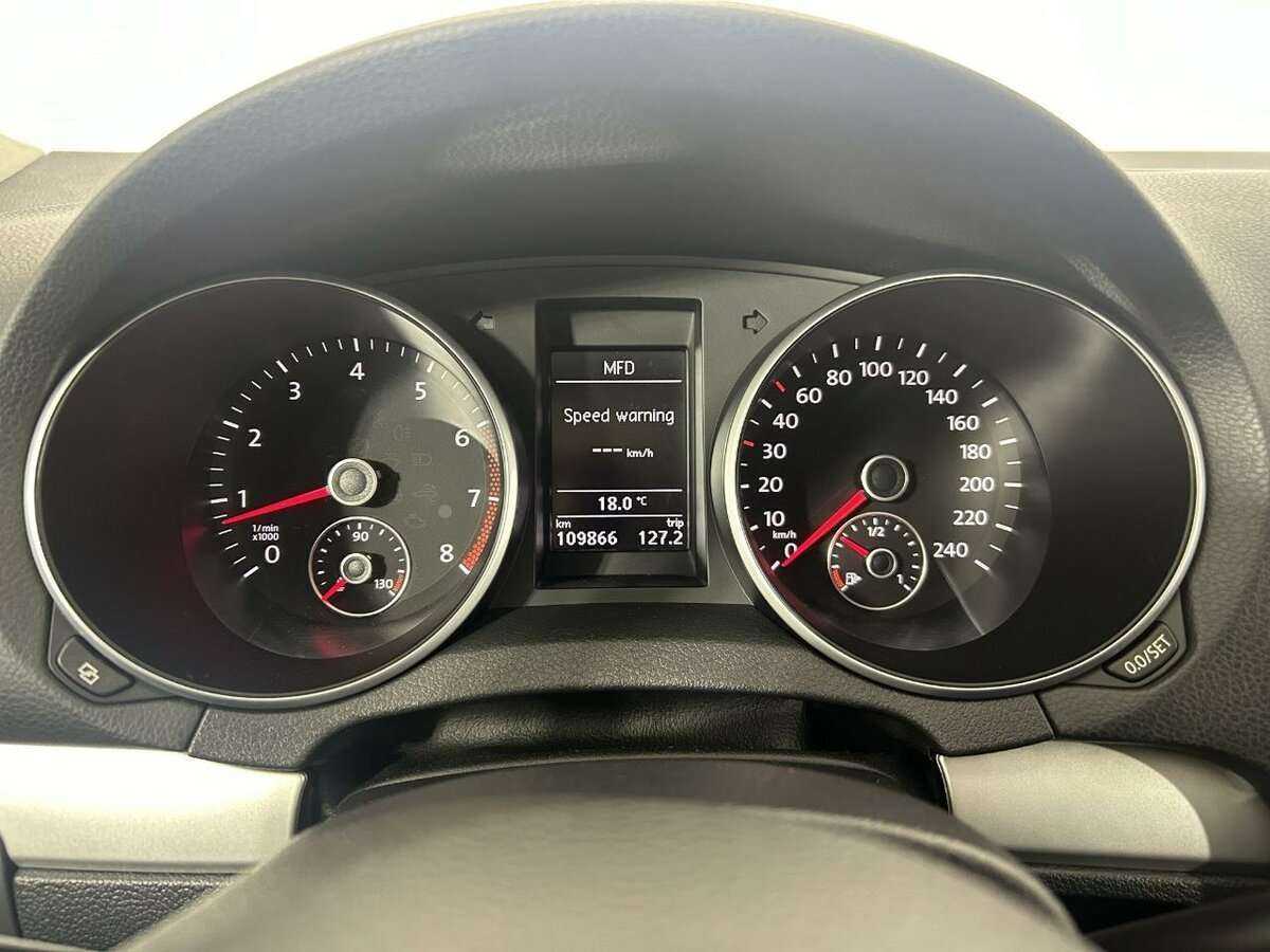 Купить Volkswagen Golf с пробегом. Фото: #9