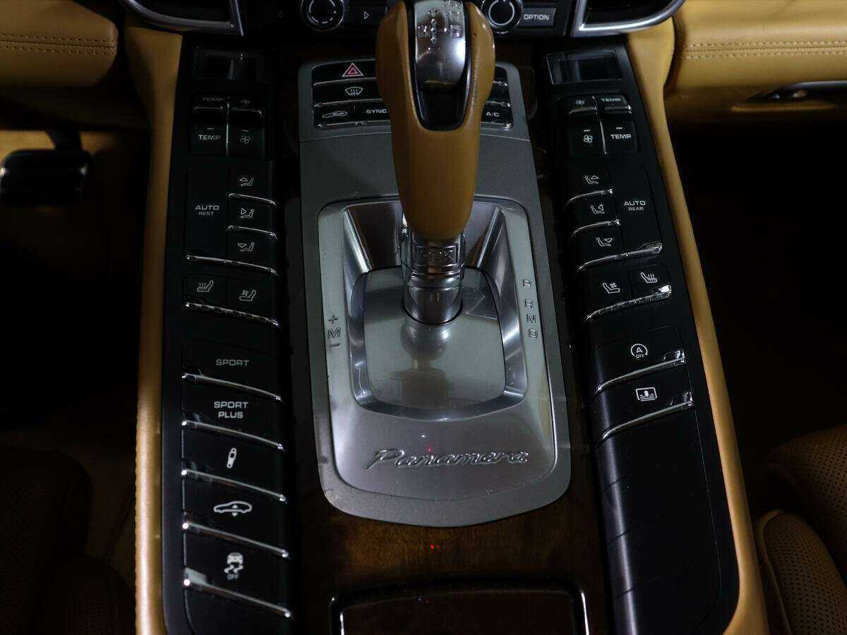 Купить Porsche Panamera с пробегом. Фото: #22