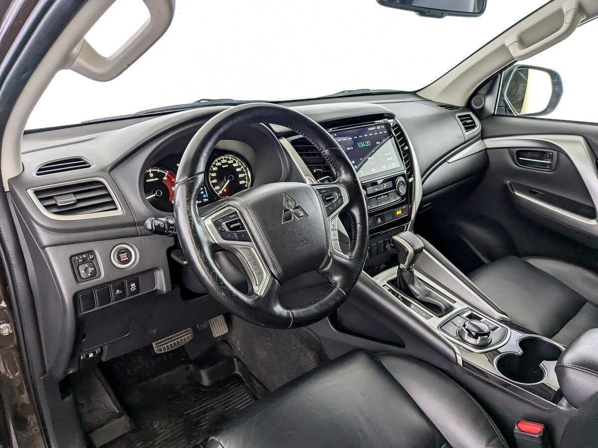 Купить Mitsubishi Pajero Sport с пробегом. Фото: #13