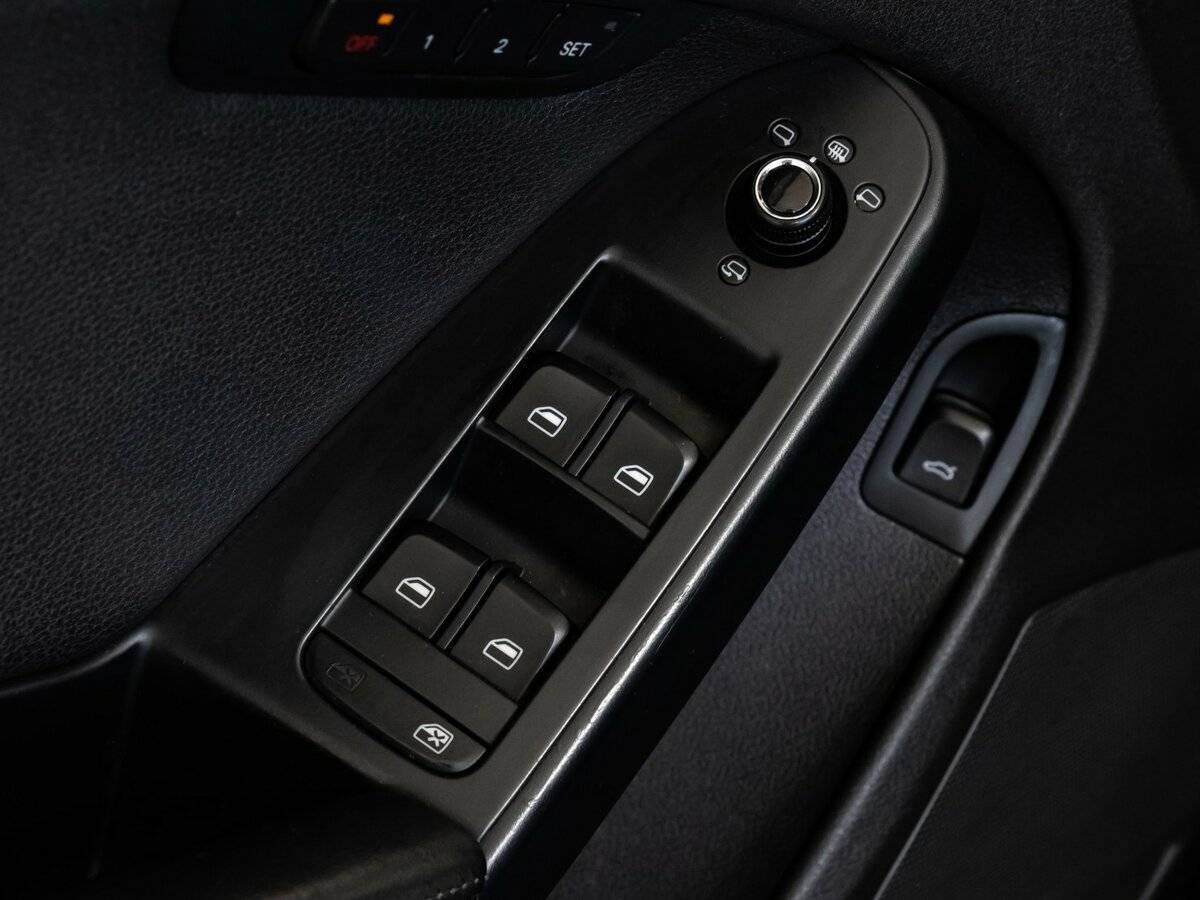 Купить Audi A4 с пробегом. Фото: #17