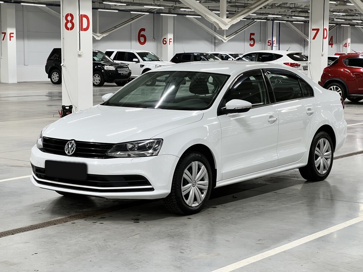 Купить Volkswagen Jetta с пробегом. Посмотреть фото