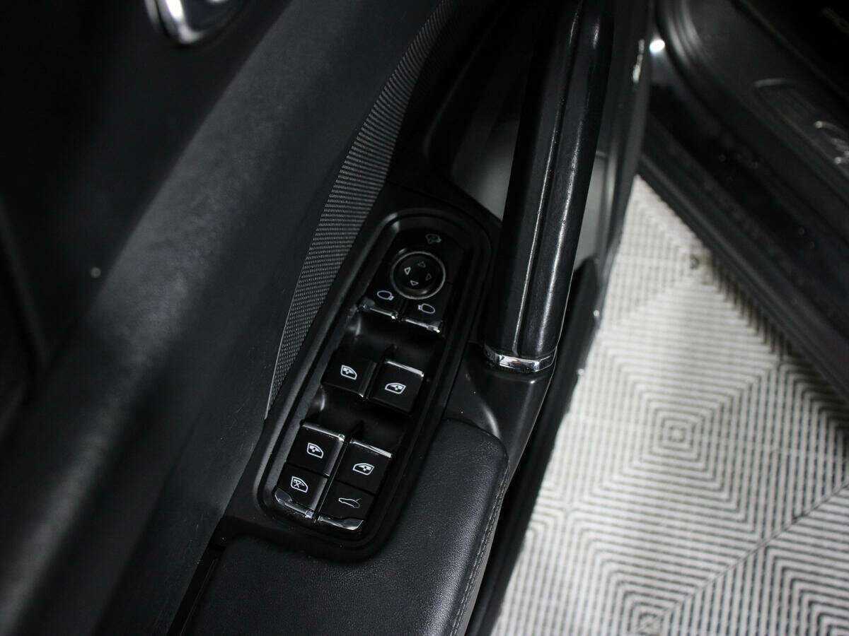 Купить Porsche Cayenne с пробегом. Фото: #17