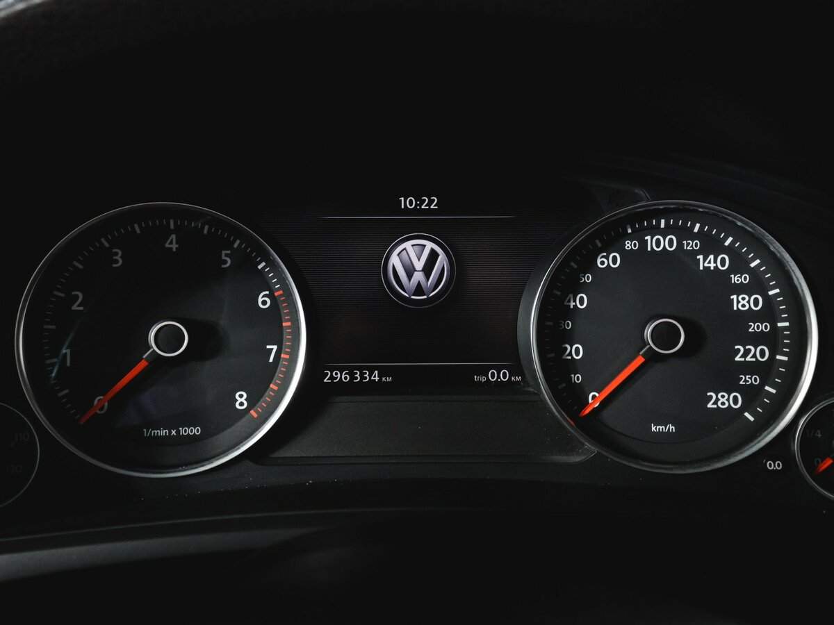 Купить Volkswagen Touareg с пробегом. Фото: #10