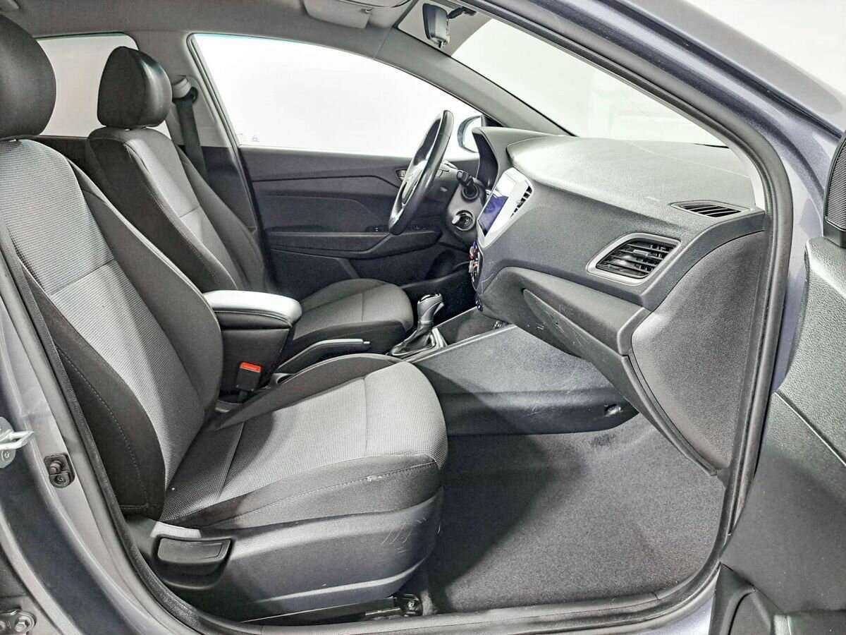 Купить Hyundai Solaris с пробегом. Фото: #8