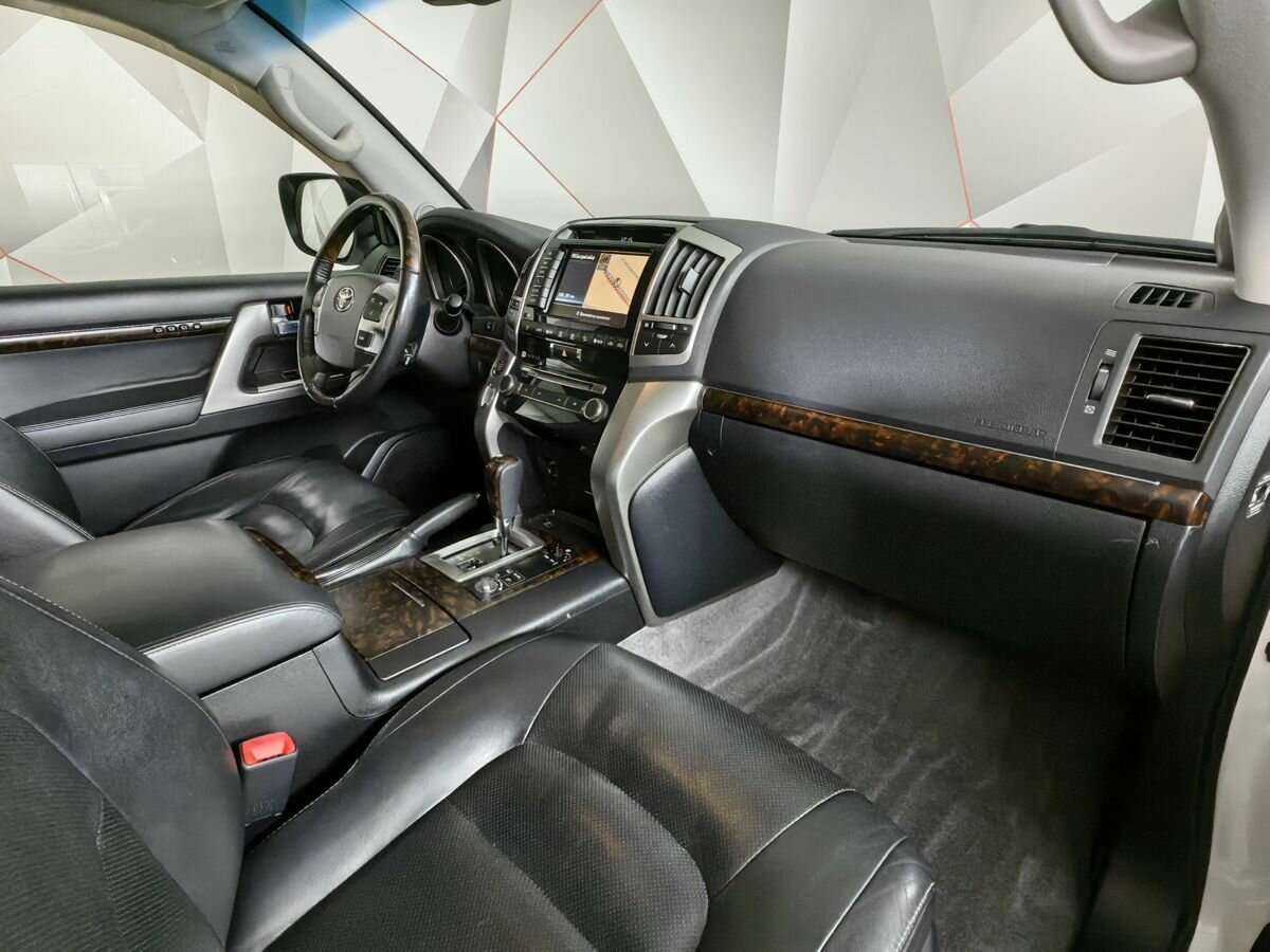 Купить Toyota Land Cruiser с пробегом. Фото: #8
