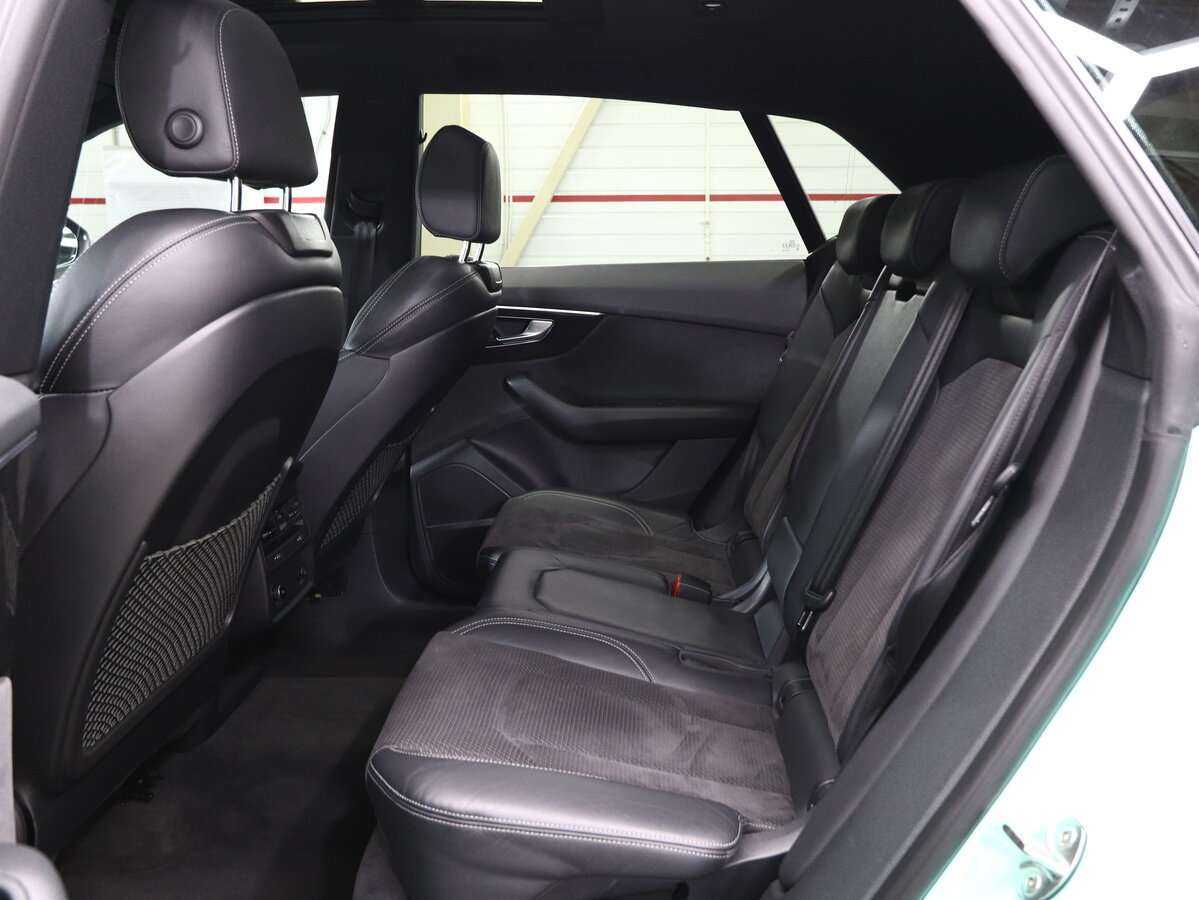 Купить Audi Q8 с пробегом. Фото: #11