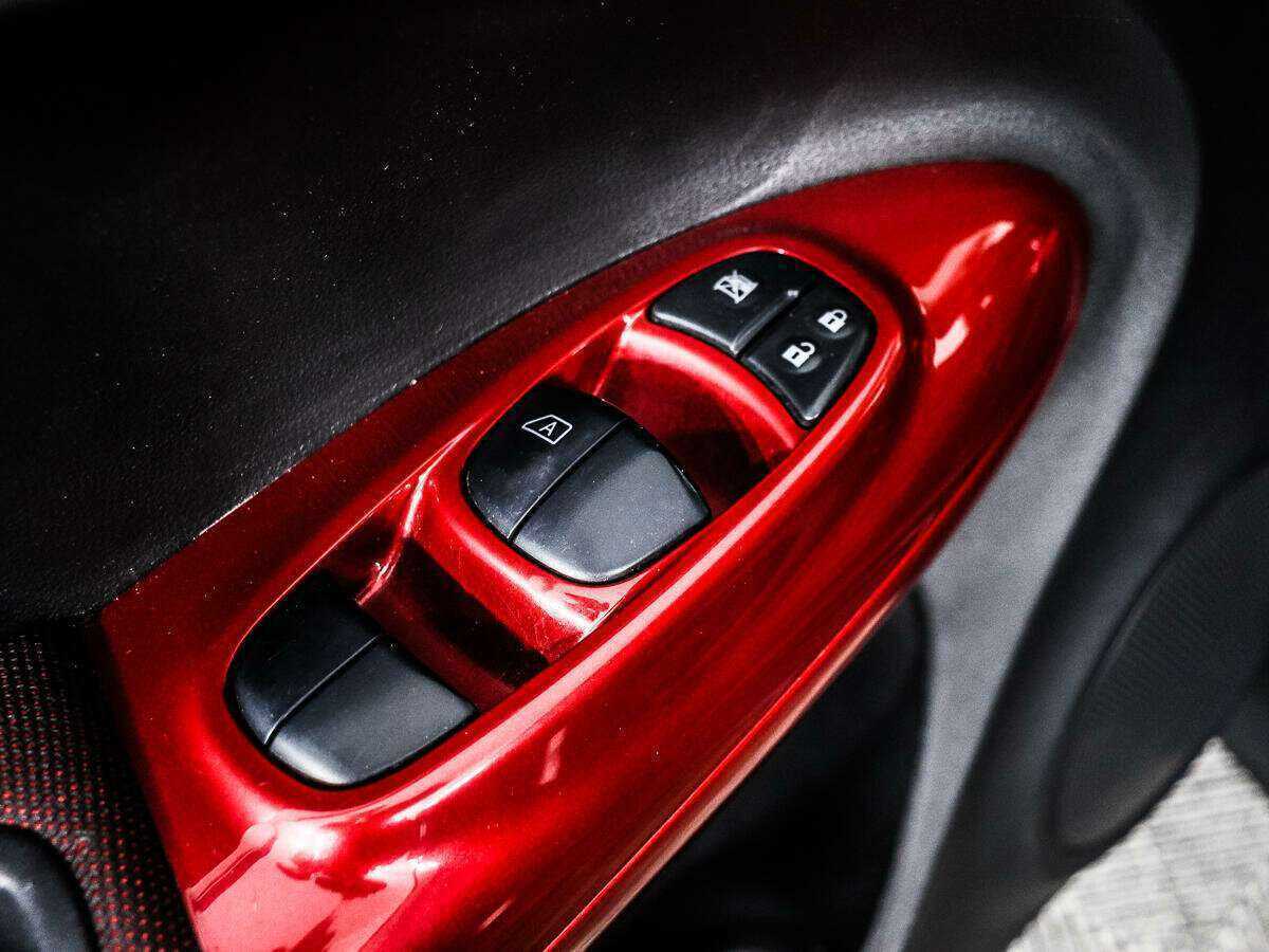 Купить Nissan Juke с пробегом. Фото: #9