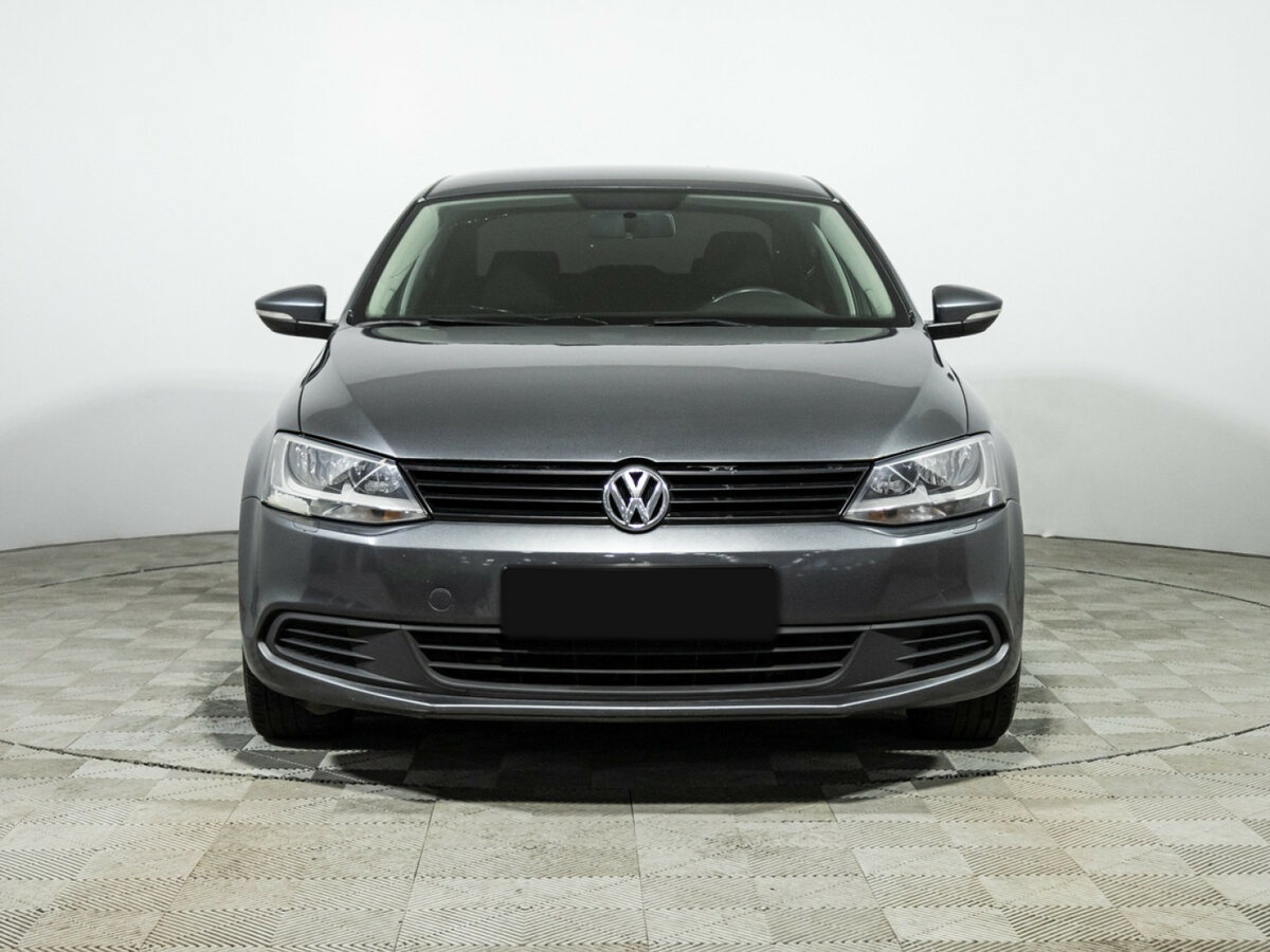 Купить Volkswagen Jetta с пробегом. Фото: #1