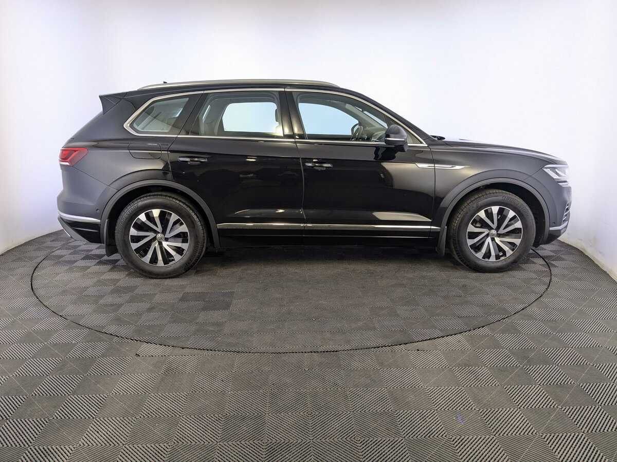 Купить Volkswagen Touareg с пробегом. Фото: #3