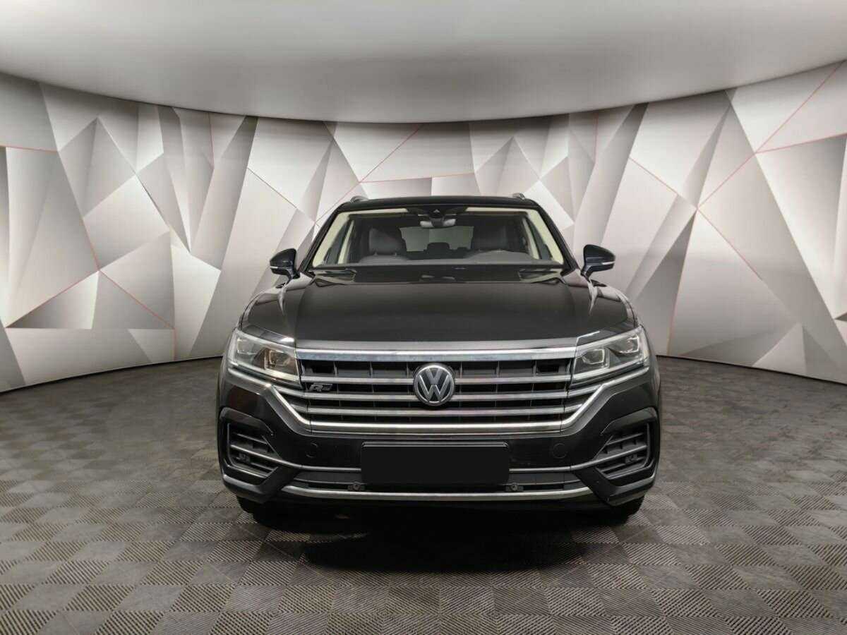 Купить Volkswagen Touareg с пробегом. Фото: #6