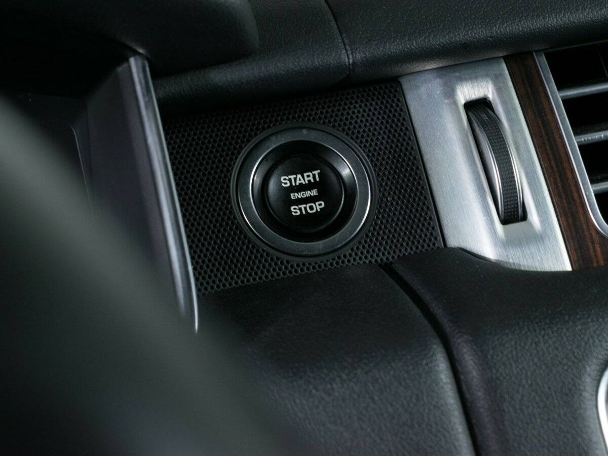 Купить Land Rover Range Rover с пробегом. Фото: #17
