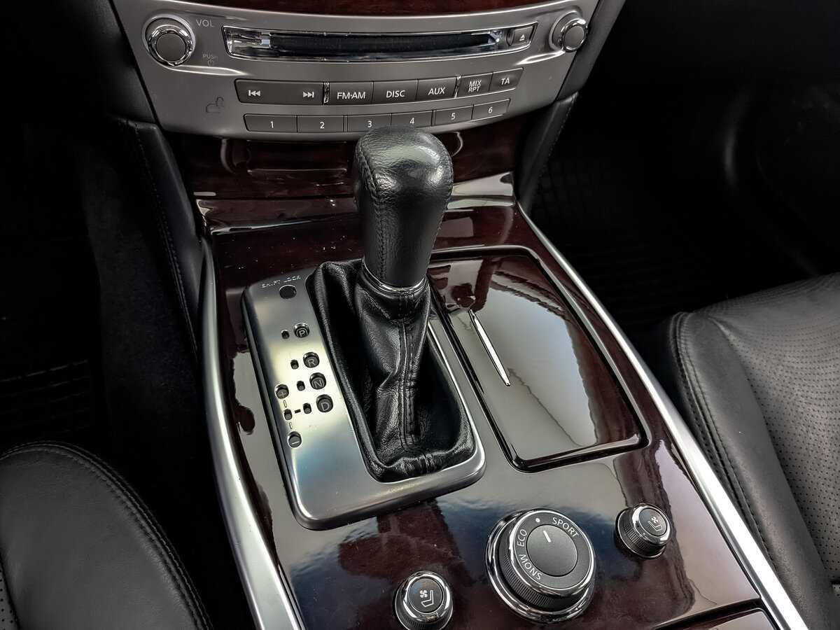 Купить Infiniti Q70 с пробегом. Фото: #16
