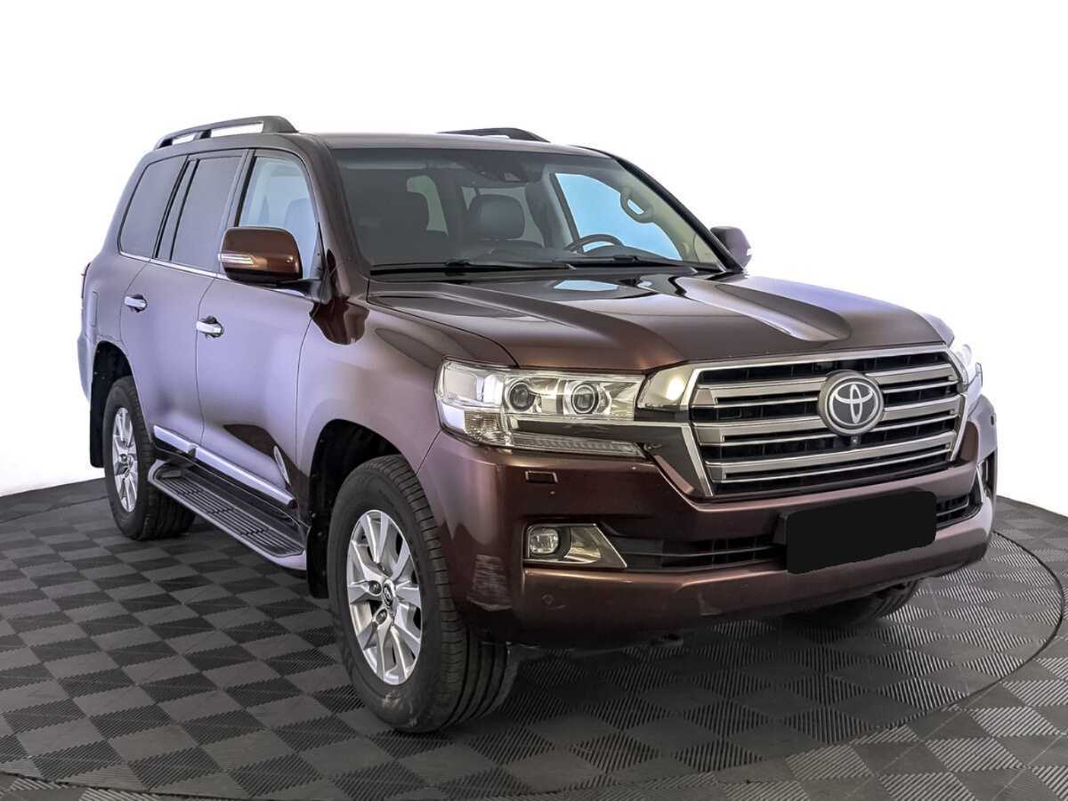 Купить Toyota Land Cruiser с пробегом. Фото: #2