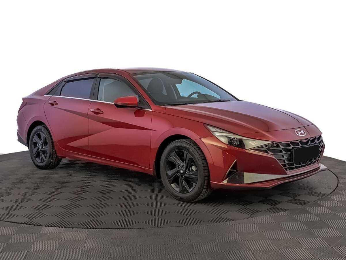 Купить Hyundai Elantra с пробегом. Фото: #2