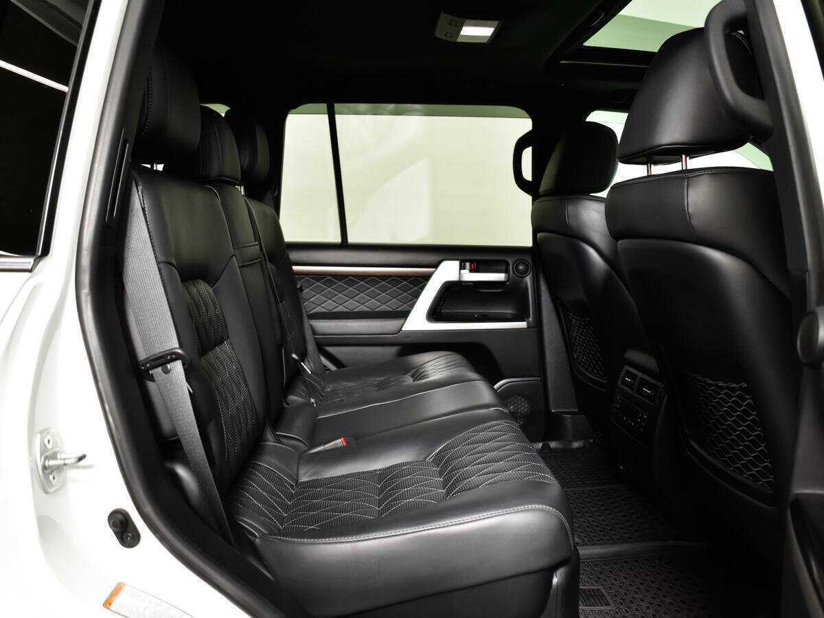 Купить Toyota Land Cruiser с пробегом. Фото: #9