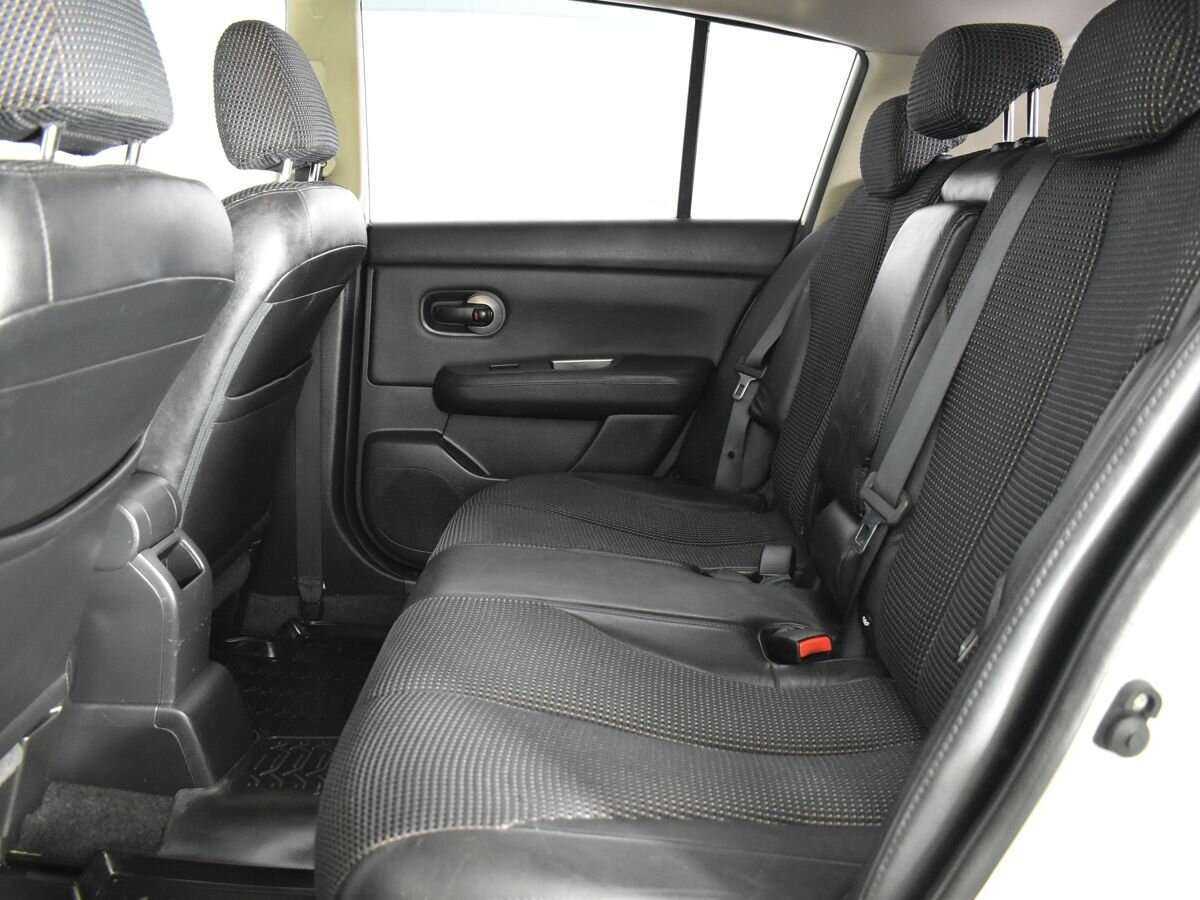 Купить Nissan Tiida с пробегом. Фото: #13
