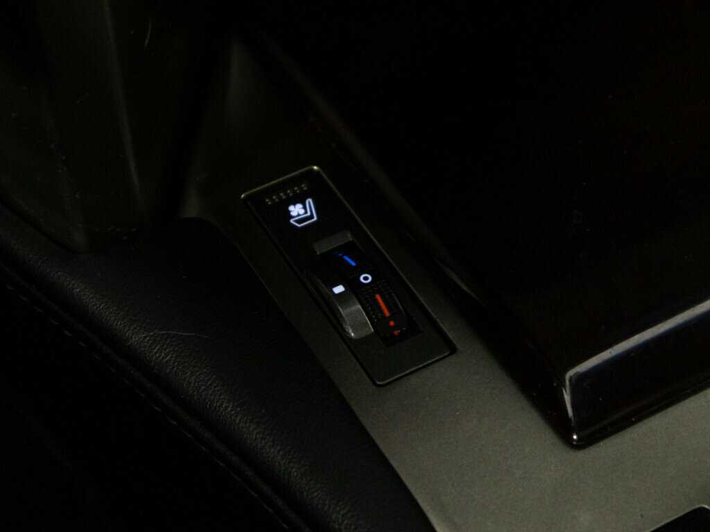 Купить Lexus GX с пробегом. Фото: #19