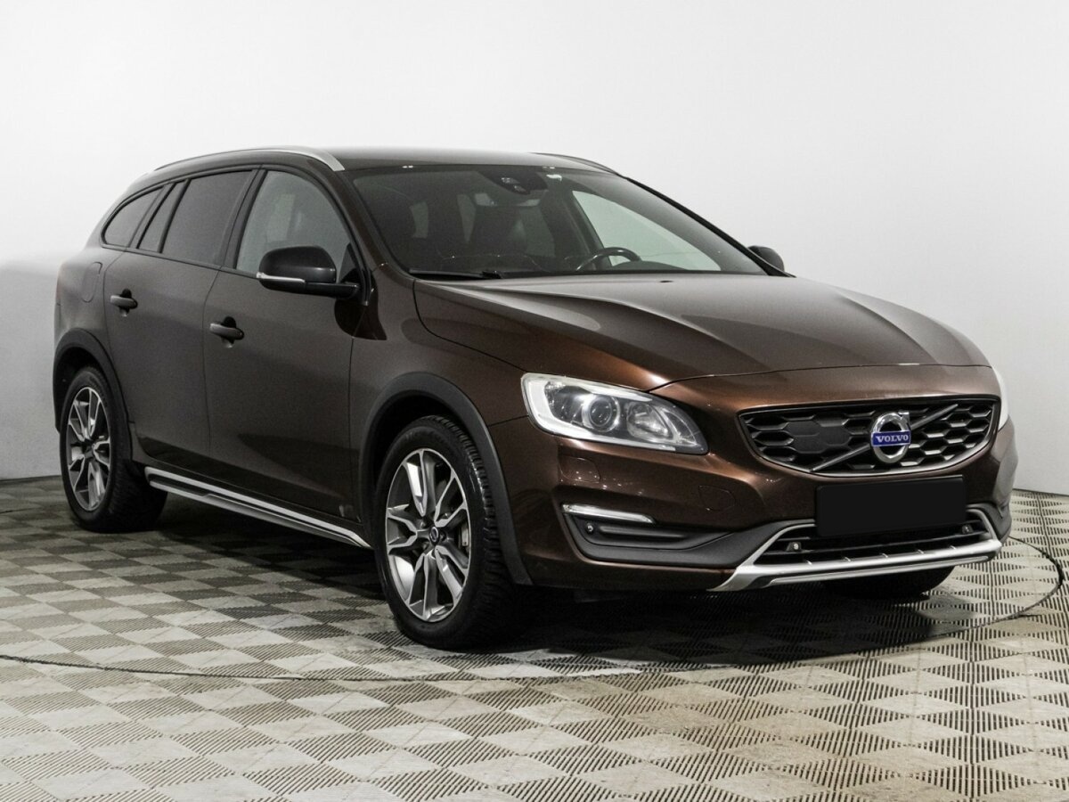 Купить Volvo V60 Cross Country с пробегом. Фото: #2