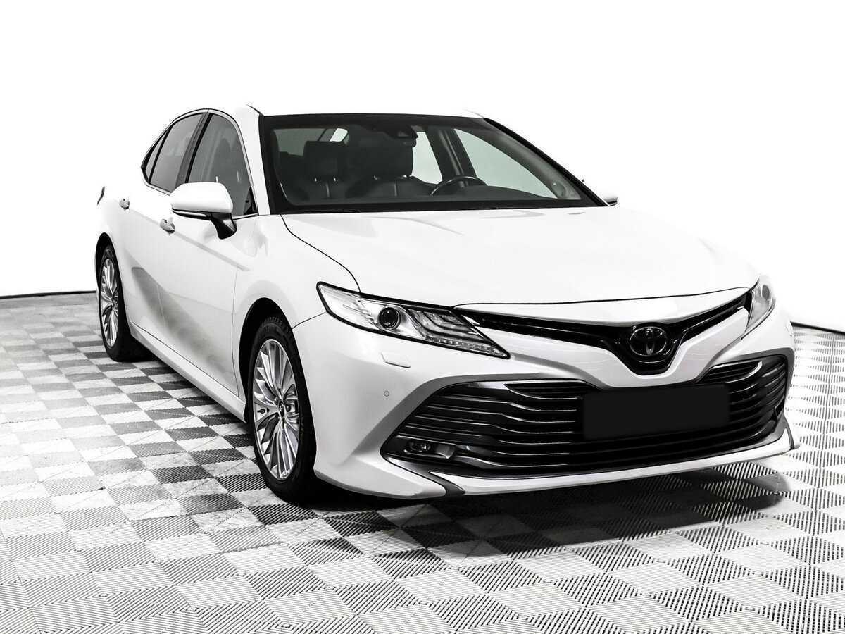Купить Toyota Camry с пробегом. Фото: #2