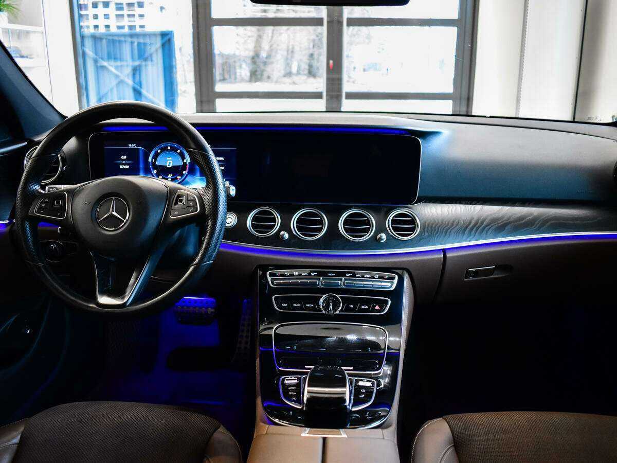 Купить Mercedes-Benz E-Класс с пробегом. Фото: #8
