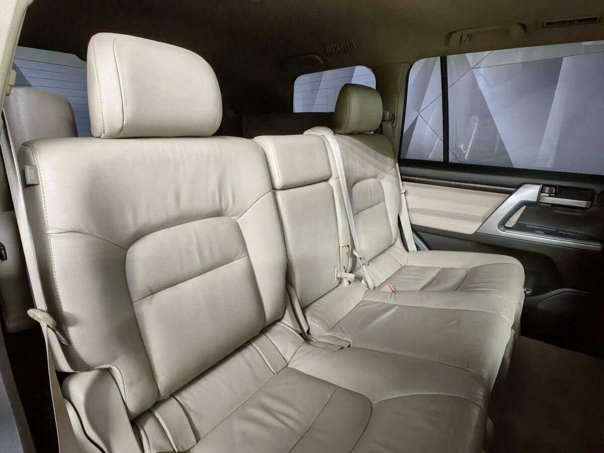 Купить Toyota Land Cruiser с пробегом. Фото: #9