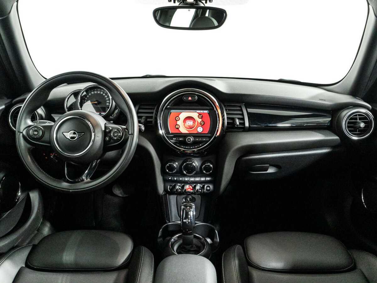 Купить Mini Hatch с пробегом. Фото: #12