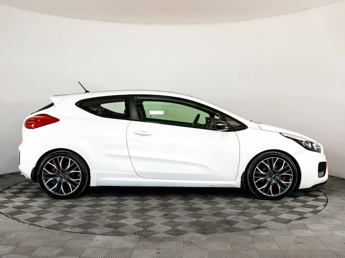 Купить Kia Ceed GT с пробегом. Фото: #4