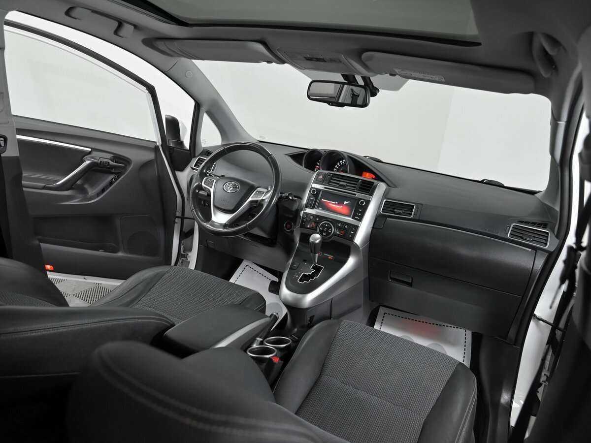 Купить Toyota Verso с пробегом. Фото: #4