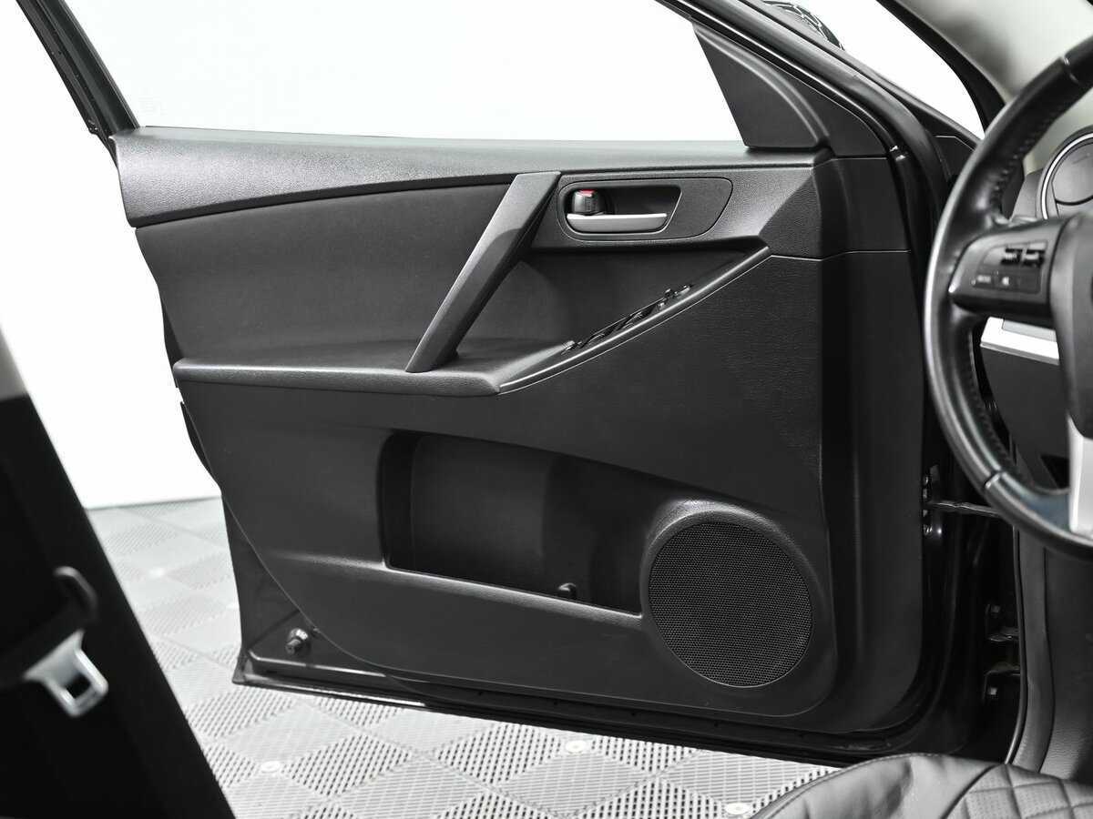 Купить Mazda 3 с пробегом. Фото: #4