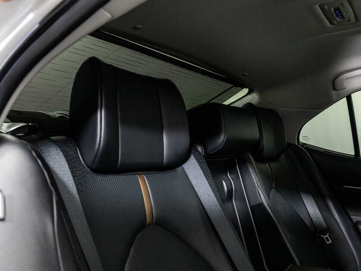Купить Toyota Camry с пробегом. Фото: #14