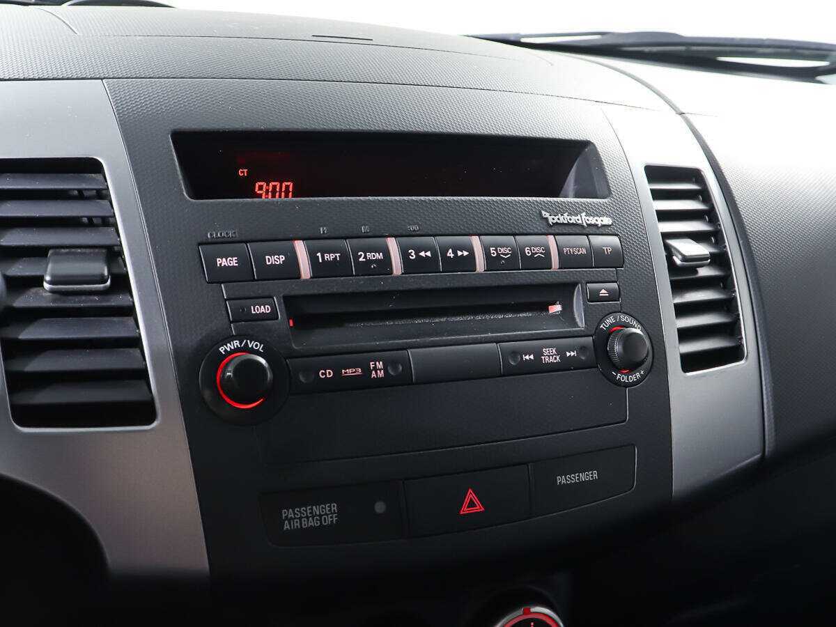 Купить Mitsubishi Outlander с пробегом. Фото: #16