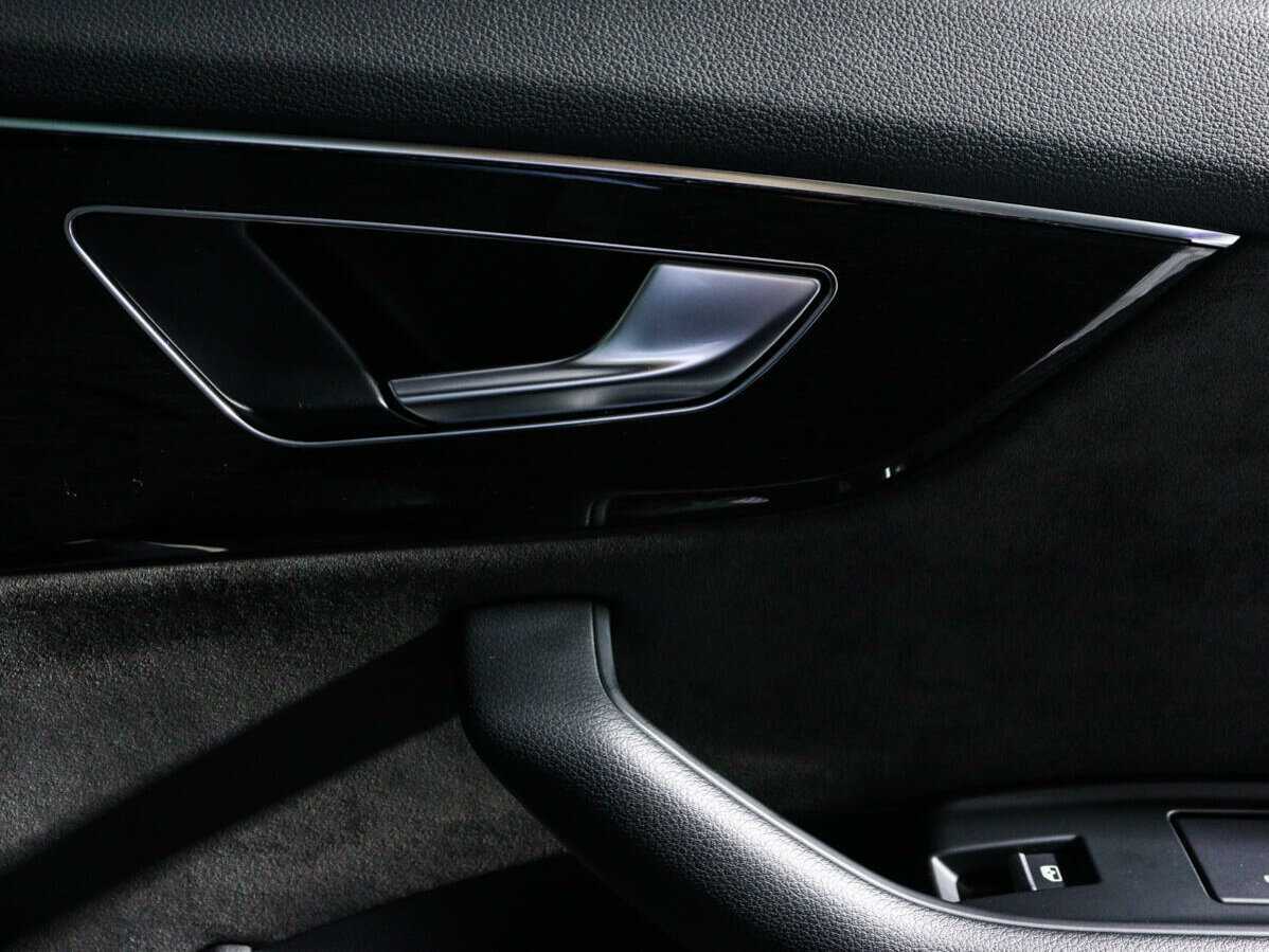Купить Audi Q8 с пробегом. Фото: #13