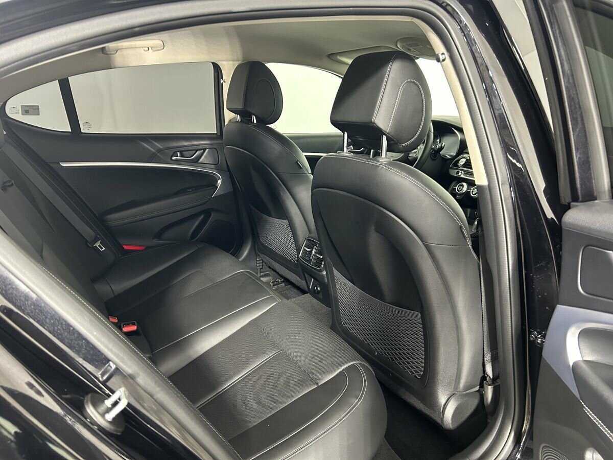 Купить Genesis G70 с пробегом. Фото: #15