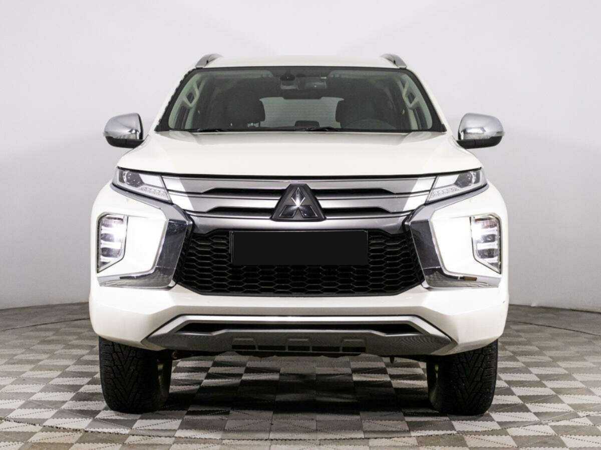 Купить Mitsubishi Pajero Sport с пробегом. Фото: #1