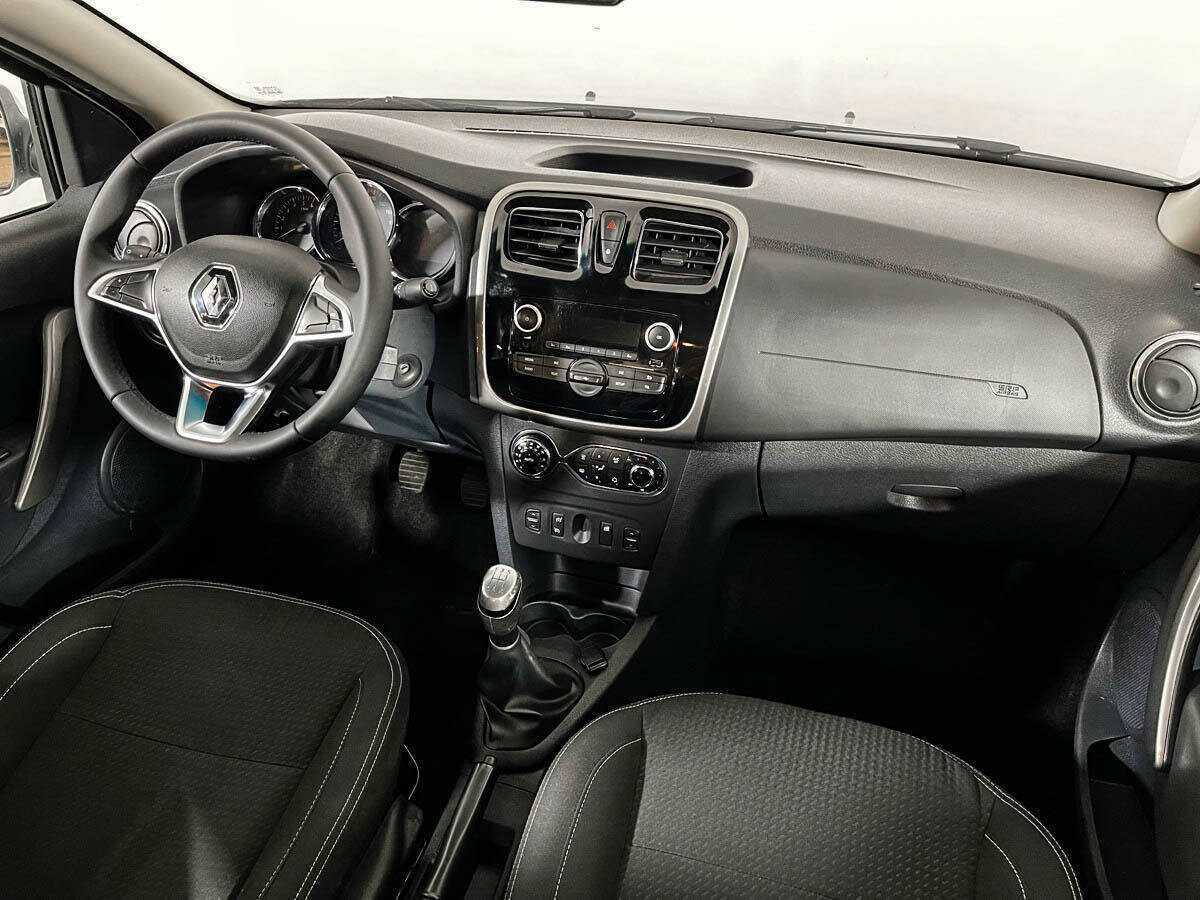 Купить Renault Logan с пробегом. Фото: #8