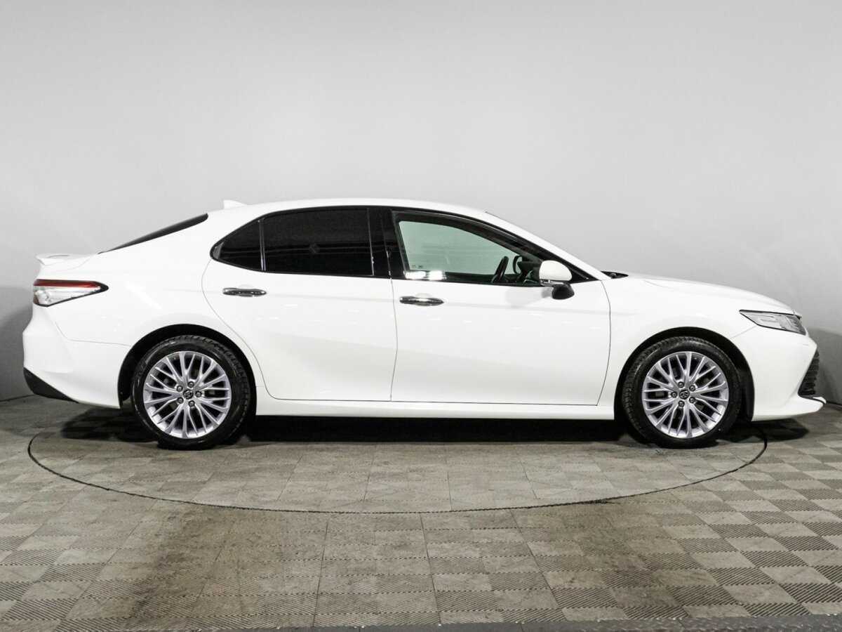Купить Toyota Camry с пробегом. Фото: #3