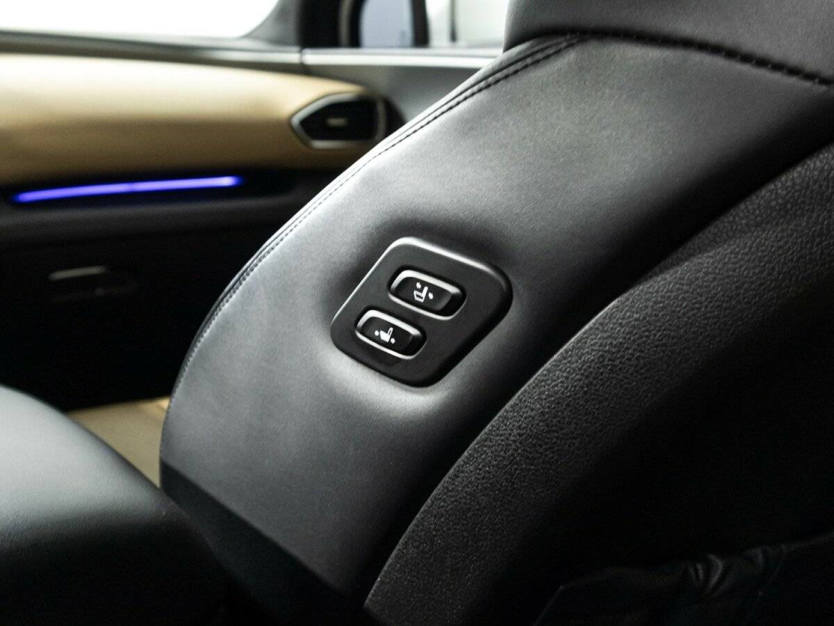 Купить Hyundai Santa Fe с пробегом. Фото: #25
